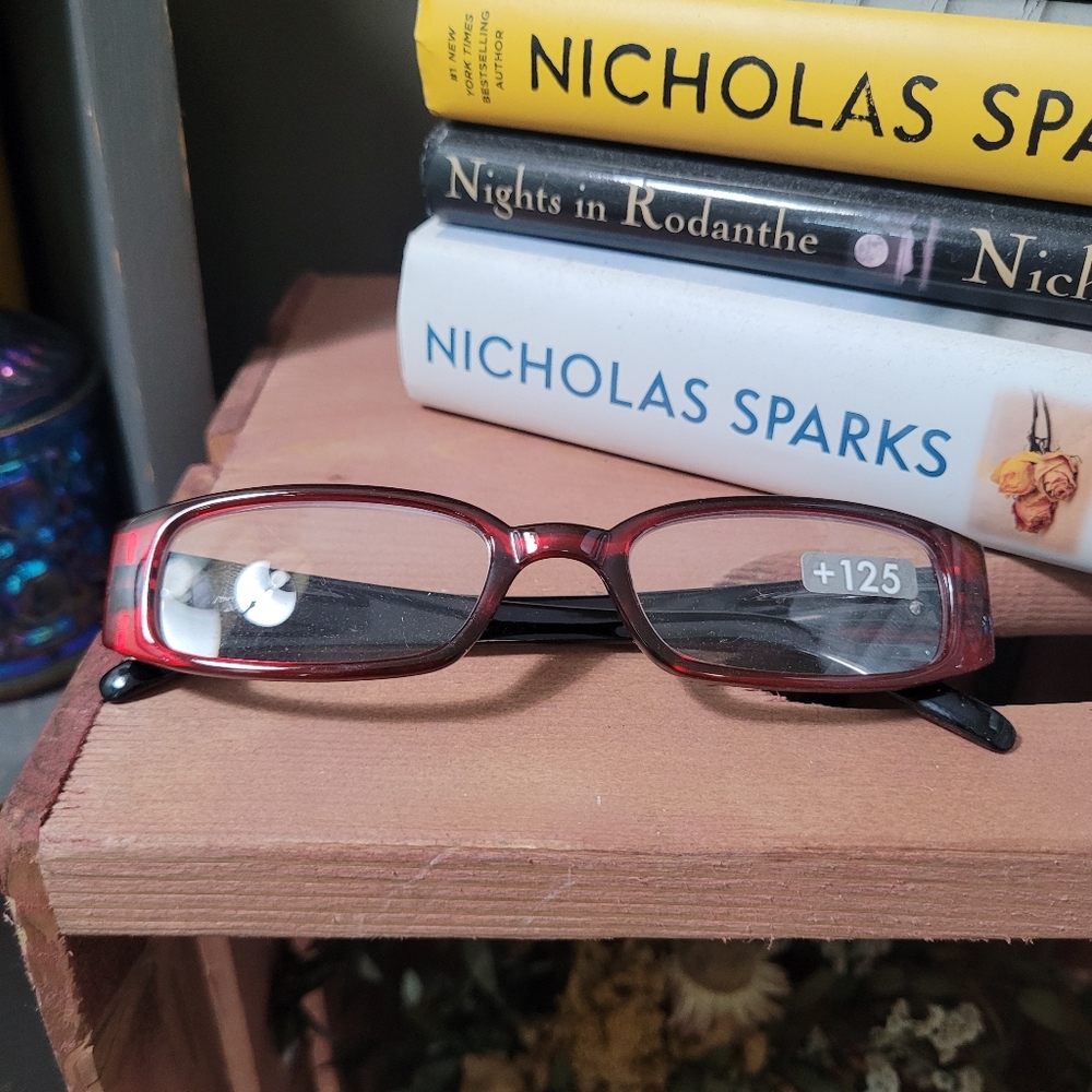 Womens Red Readers